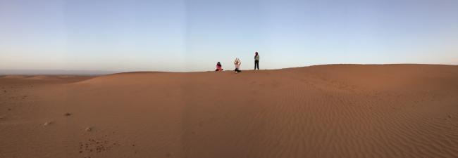 Nuit desert Maroc : nuit dans désert, nuit au bivouac desert, bivouac dans desert, bivouac aux dune de chegaga, bivouac à chegaga desert maroc, nuit desert 