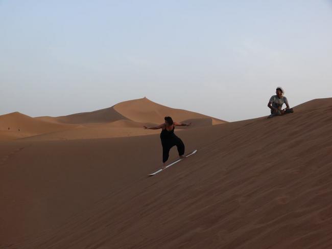 Une Nuit A Erg Chegaga en 4x4 : Une nuit a? chegaga, nuit a erg chegaga, une nuit aux dunes de chegaga, une nuit bivouac a? chegaga, nuit chegaga, tentes erg chegaga, voyage erg cheg